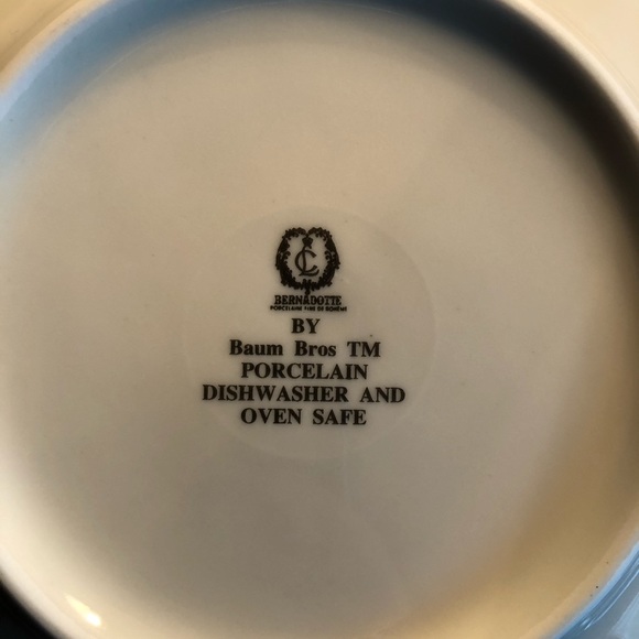 China and glassware. - Picture 2 of 7